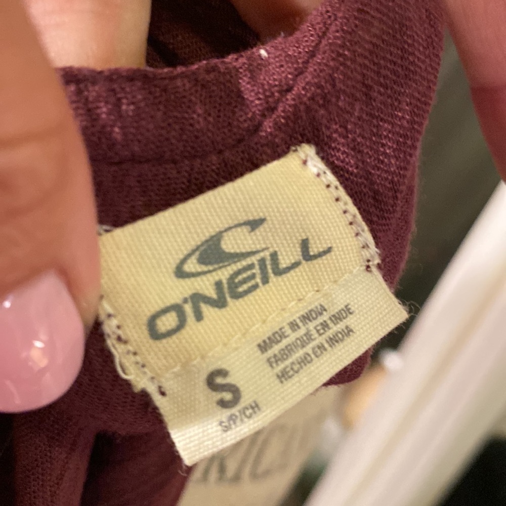 O’Neill Small maroon burgundy dark red plum embroidered v-neck swimsuit coverup - Picture 6 of 7